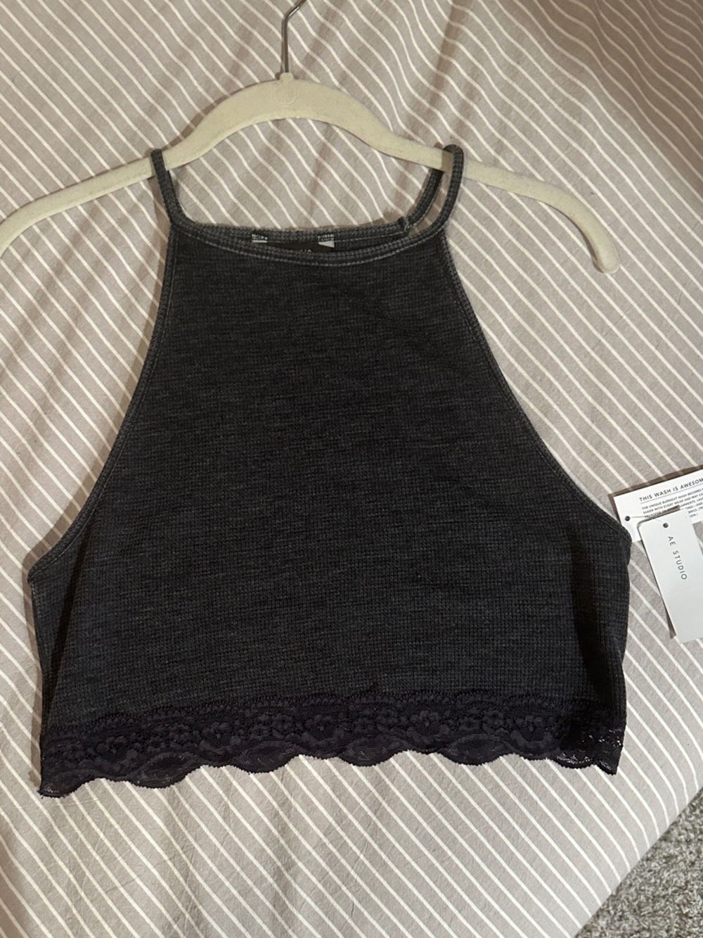 AE NWT women’s medium crop top tank